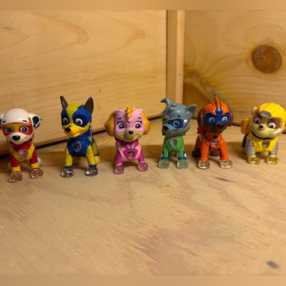 Paw Patrol Mighty Pups light up figures with easy remove screws.